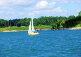 Boat in the lake, by Ita fcJ