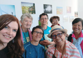 Camino Companions volunteers with pilgrims